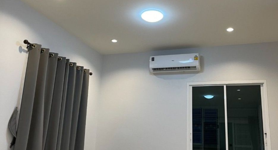 À vendre 2 chambres maison à Si Racha, Chonburi