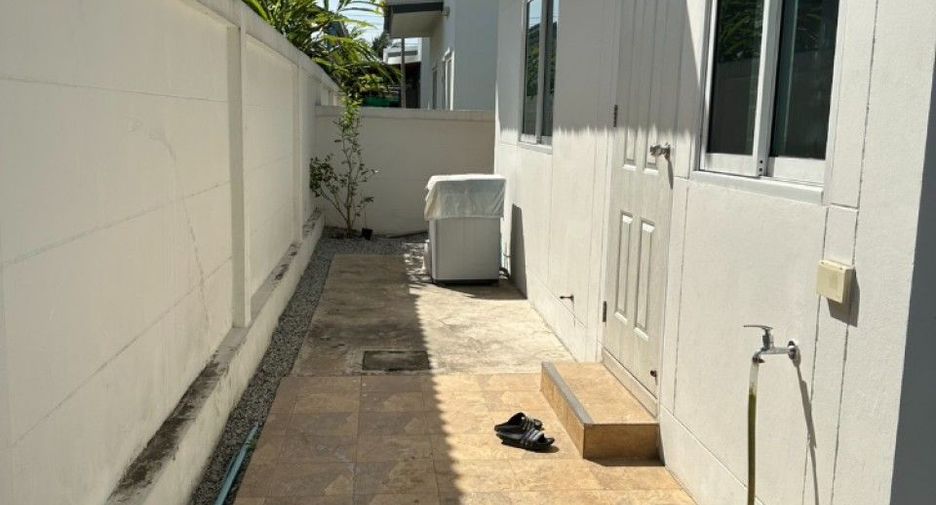À vendre 2 chambres maison à Si Racha, Chonburi