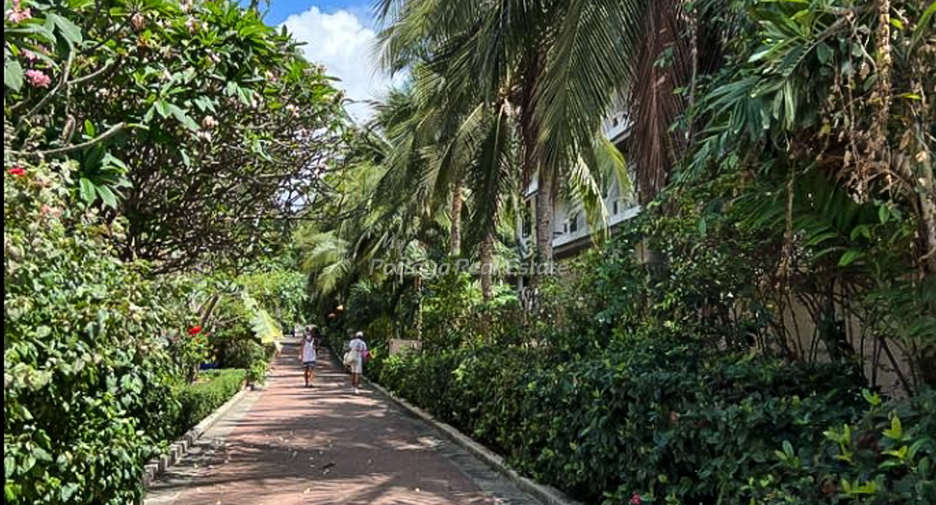 For sale 1 bed condo in Bang Lamung, Chonburi