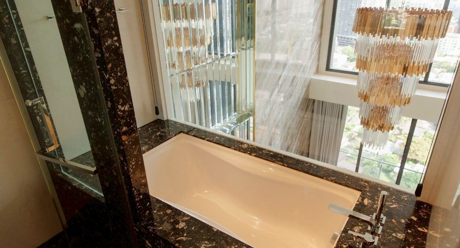 For rent and for sale 2 bedrooms condo in Khlong Toei, Bangkok