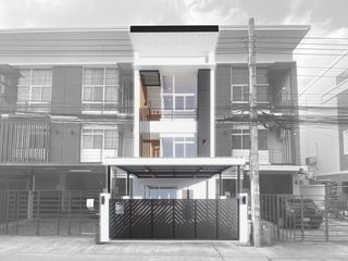 For sale 4 bedrooms condo in Lat Phrao, Bangkok