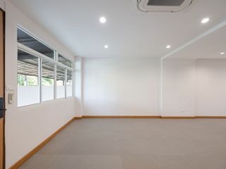 For sale 4 bedrooms condo in Lat Phrao, Bangkok