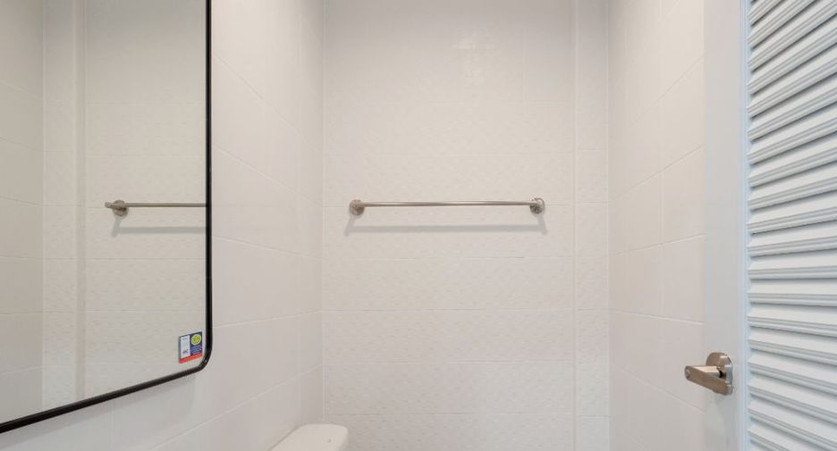 For sale 4 bedrooms condo in Lat Phrao, Bangkok