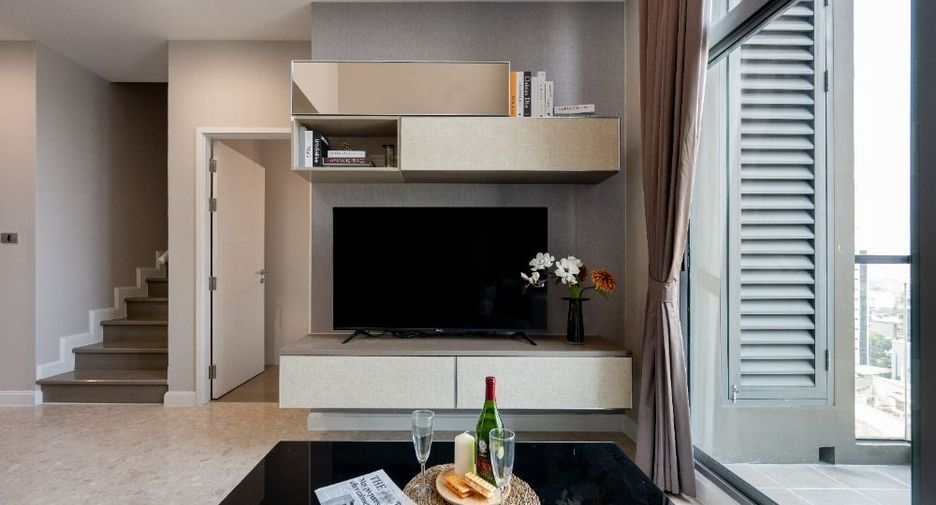 Condo en venta de 2 habitaciones en Khlong Toei, Bangkok