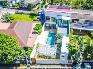 For rent 3 bedrooms villa in Mueang Phuket, Phuket