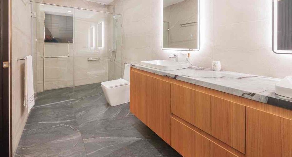 Villa zum Kauf mit 4 Zimmer in Bang Lamung, Chonburi