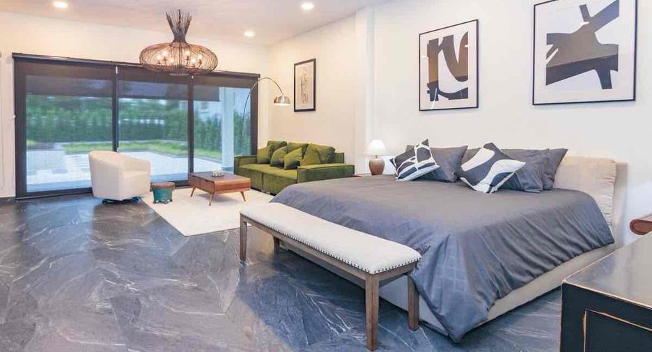 Villa zum Kauf mit 4 Zimmer in Bang Lamung, Chonburi