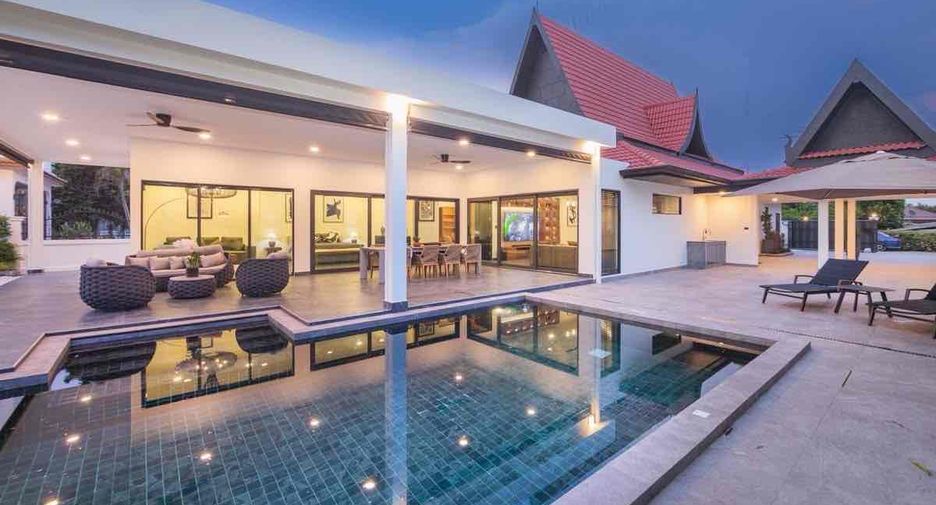 Villa zum Kauf mit 4 Zimmer in Bang Lamung, Chonburi
