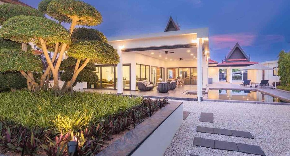 Villa zum Kauf mit 4 Zimmer in Bang Lamung, Chonburi