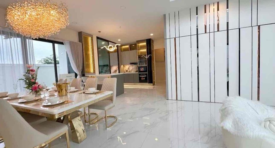 Villa en alquiler y en venta de 5 habitaciones en Bang Lamung, Chonburi