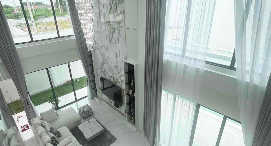 Villa en alquiler y en venta de 5 habitaciones en Bang Lamung, Chonburi