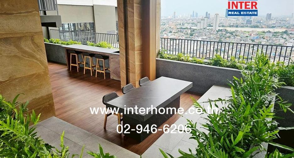 For sale 2 bedrooms condo in Thon Buri, Bangkok