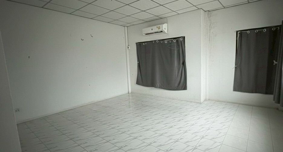 Reihenhaus zum Kauf mit 3 Zimmer in Nong Chok, Bangkok