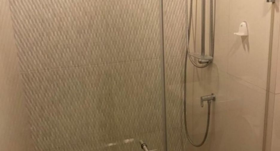 For sale 1 bed condo in Khlong Toei, Bangkok
