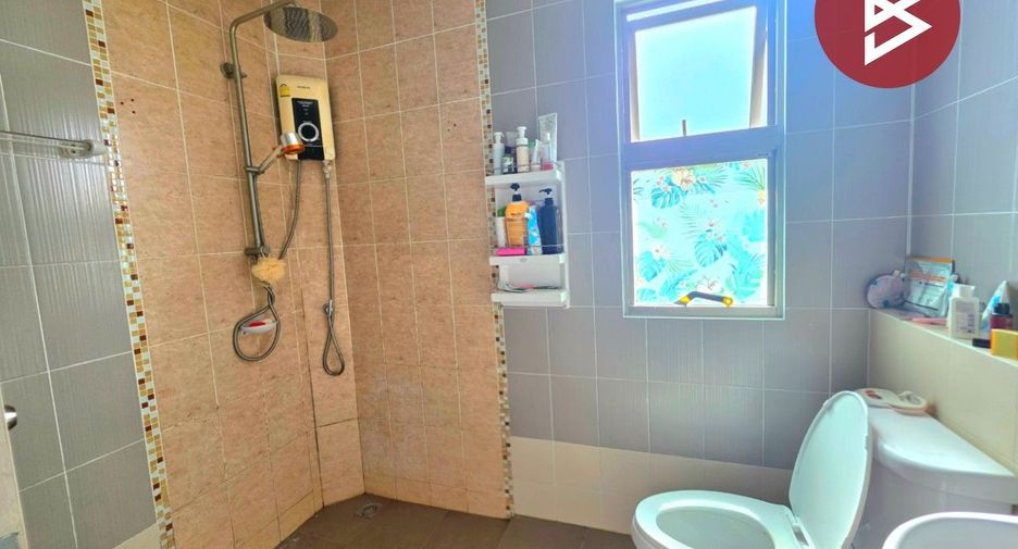 For sale 3 ベッドルーム house in Si Racha, Chonburi