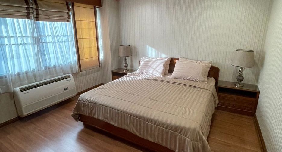 For sale 2 bedrooms condo in Khlong Toei, Bangkok