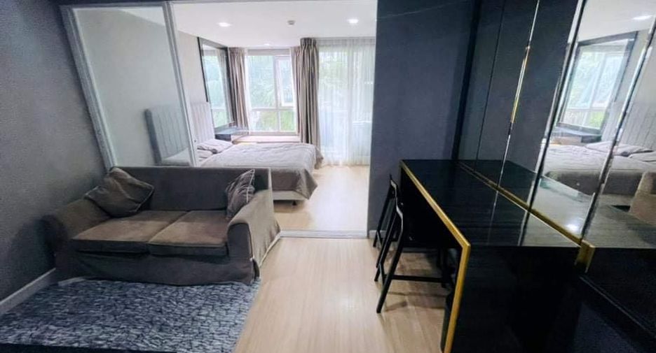 For sale 1 bed condo in Phra Khanong, Bangkok