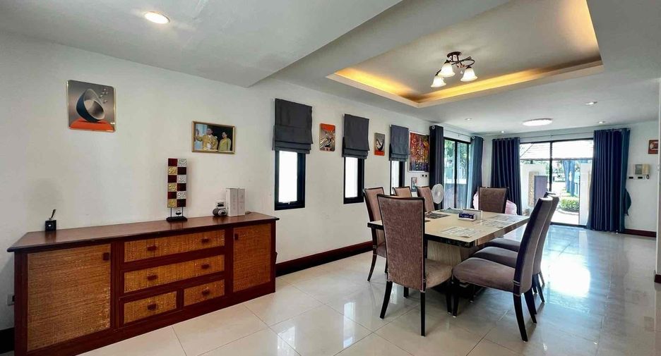 À vendre 3 chambres villa à Bang Lamung, Chonburi