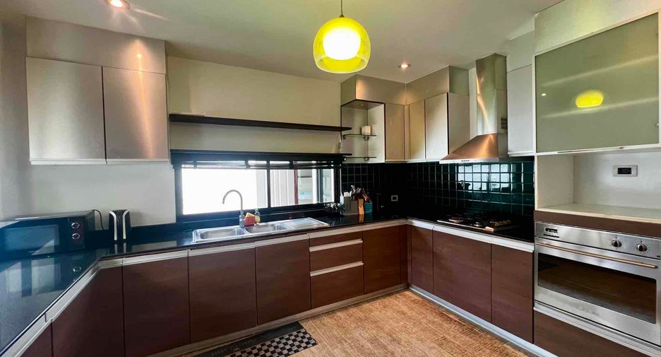 À vendre 3 chambres villa à Bang Lamung, Chonburi