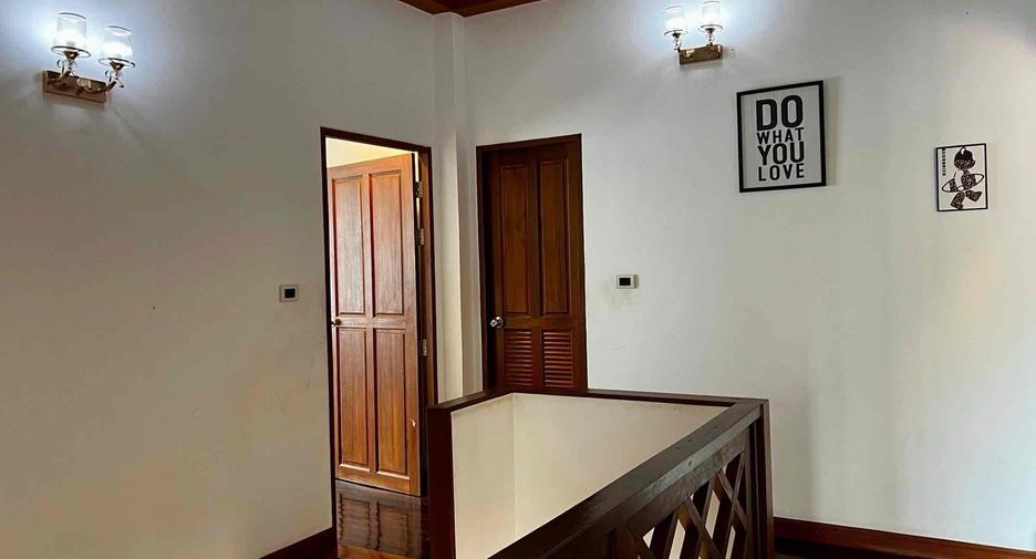 À vendre 3 chambres villa à Bang Lamung, Chonburi