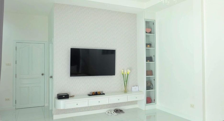 For rent 3 bedrooms house in Bang Lamung, Chonburi