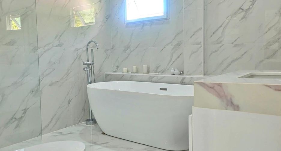 For rent 3 bedrooms house in Bang Lamung, Chonburi