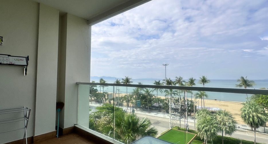 For rent 2 bedrooms condo in Bang Lamung, Chonburi