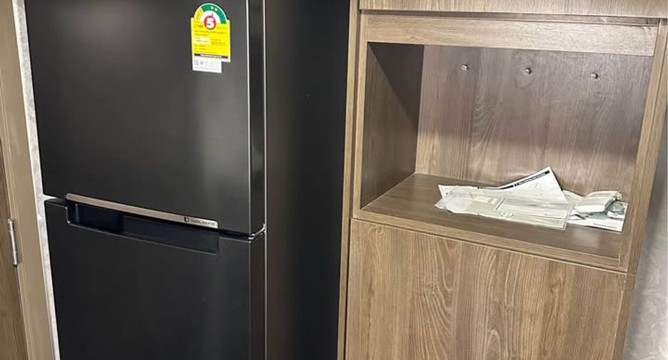 For rent and for sale 1 bed condo in Watthana, Bangkok