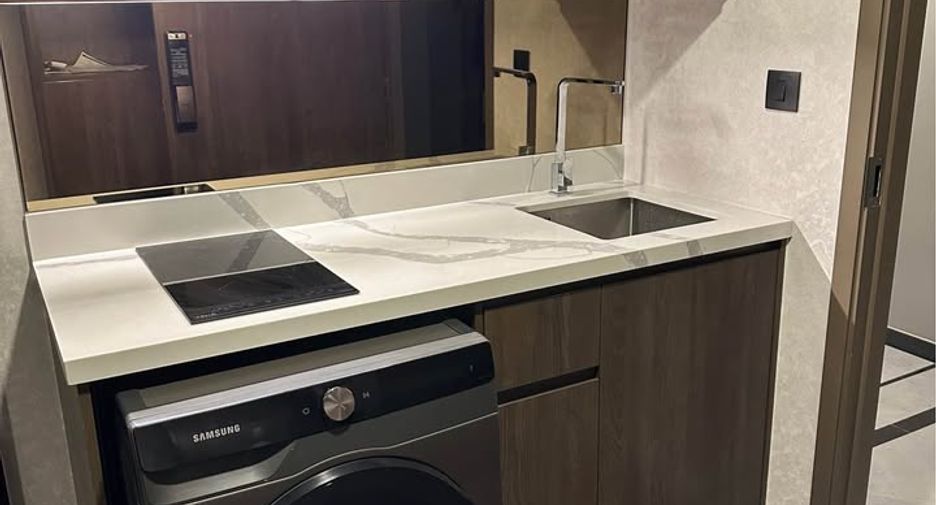 For rent and for sale 1 bed condo in Watthana, Bangkok
