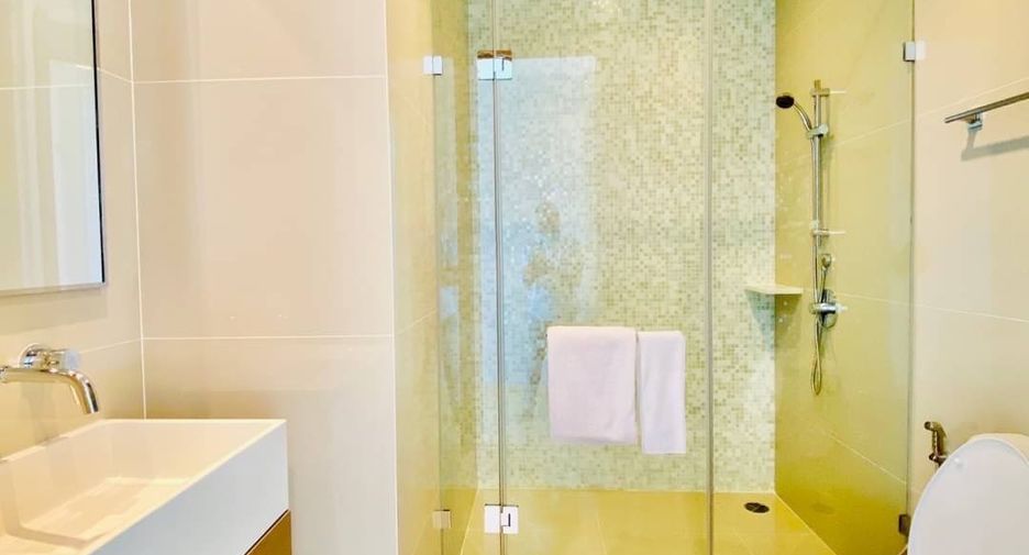 For rent 3 bedrooms condo in Bang Lamung, Chonburi