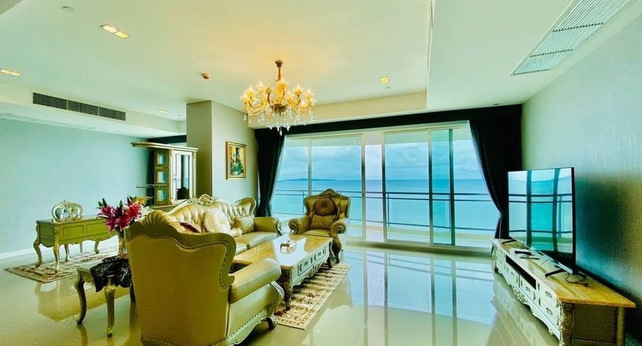 For rent 3 bedrooms condo in Bang Lamung, Chonburi