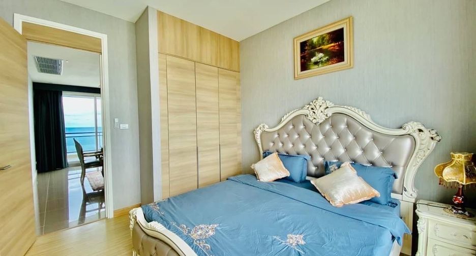 For rent 3 bedrooms condo in Bang Lamung, Chonburi