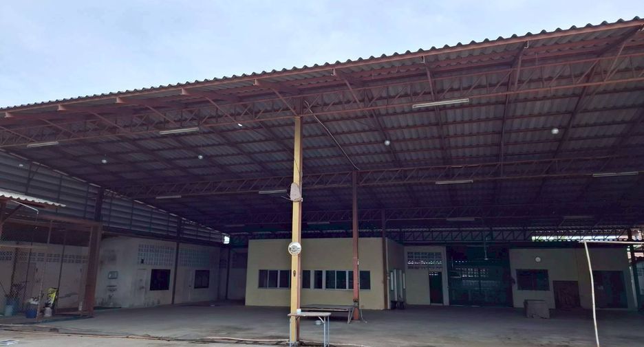 For sale warehouse in Mueang Chon Buri, Chonburi