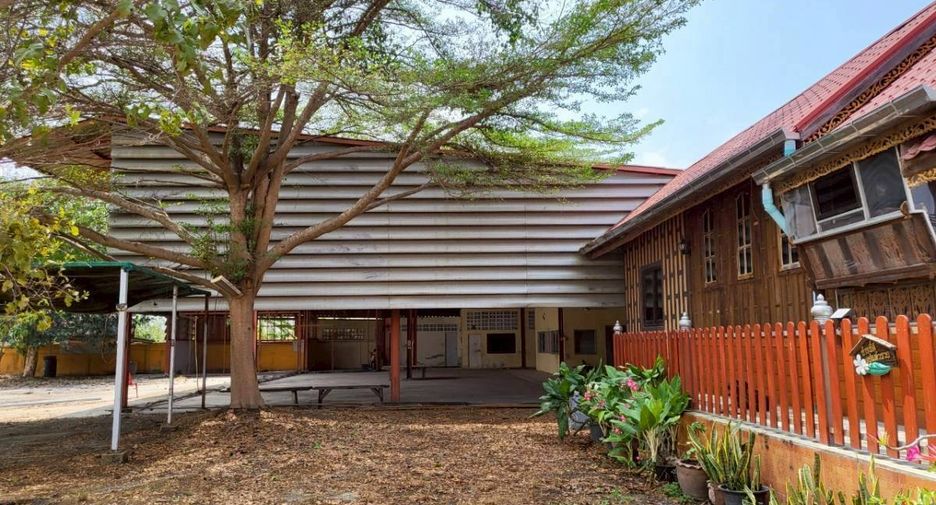 For sale warehouse in Mueang Chon Buri, Chonburi