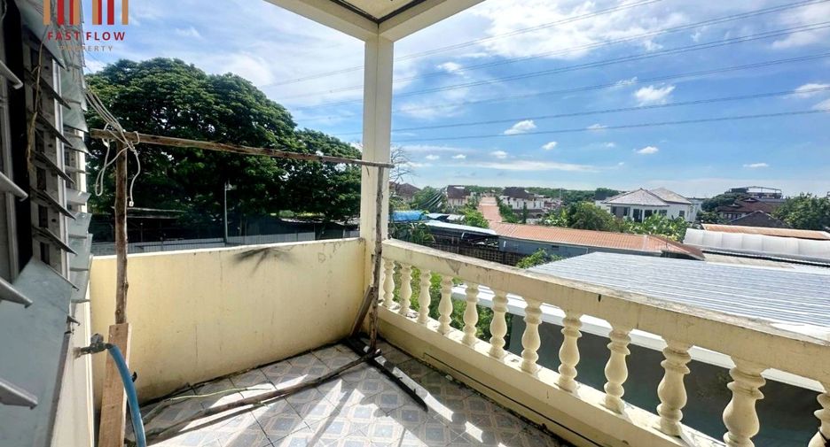 For sale 5 bedrooms retail Space in Taling Chan, Bangkok
