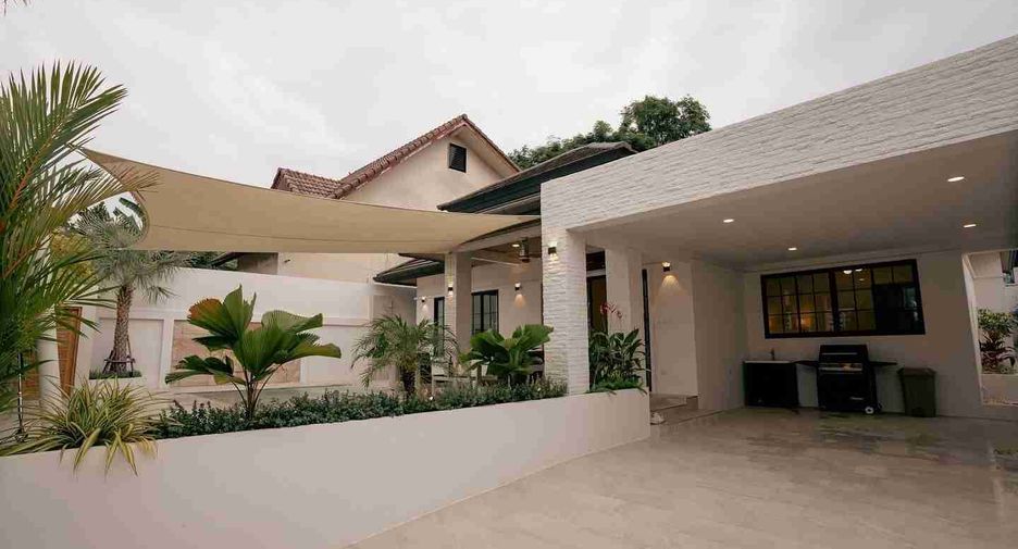 For rent 3 bedrooms villa in Mueang Phuket, Phuket