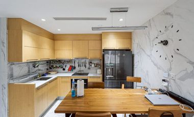 Wohnung zur Miete mit 2 Zimmer in Pathum Wan, Bangkok