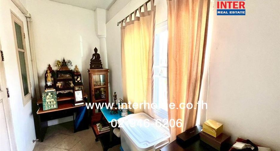 For sale 3 bedrooms house in Bang Kapi, Bangkok