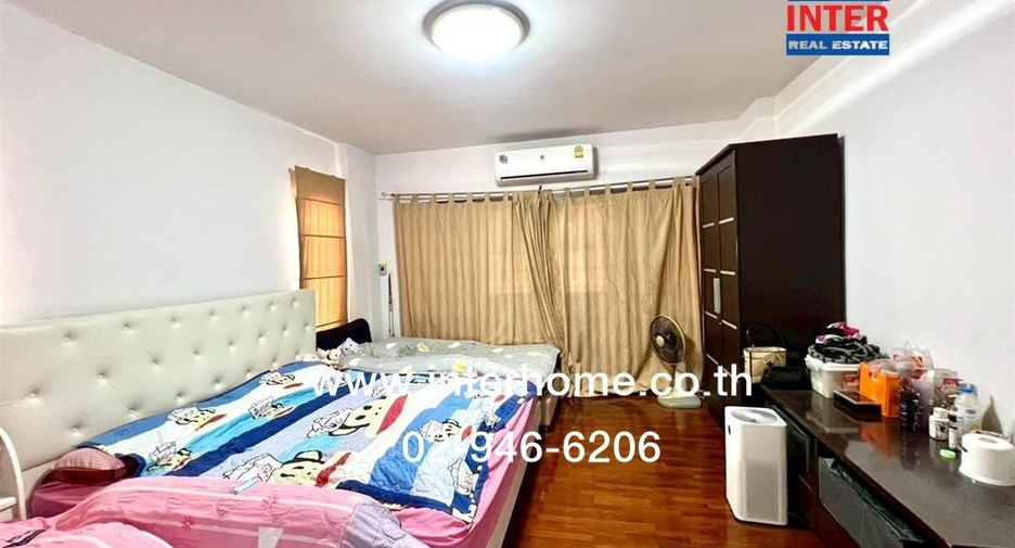 For sale 3 bedrooms house in Bang Kapi, Bangkok