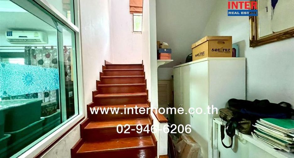 For sale 3 bedrooms house in Bang Kapi, Bangkok