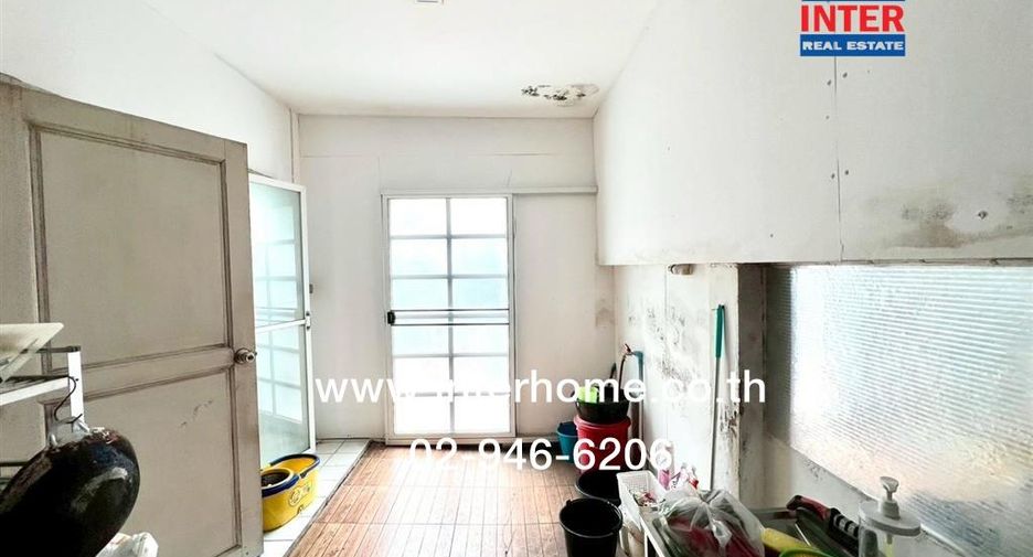 For sale 3 bedrooms house in Bang Kapi, Bangkok