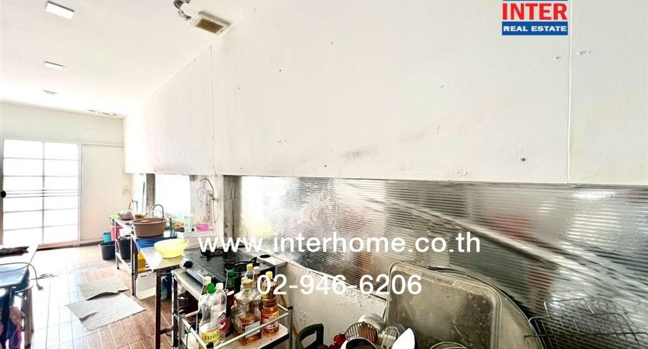 For sale 3 bedrooms house in Bang Kapi, Bangkok