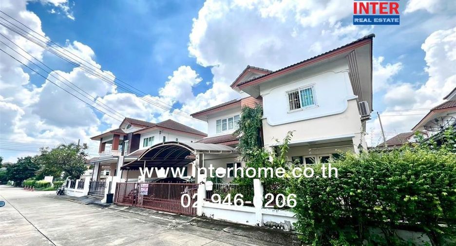 For sale 3 bedrooms house in Bang Kapi, Bangkok