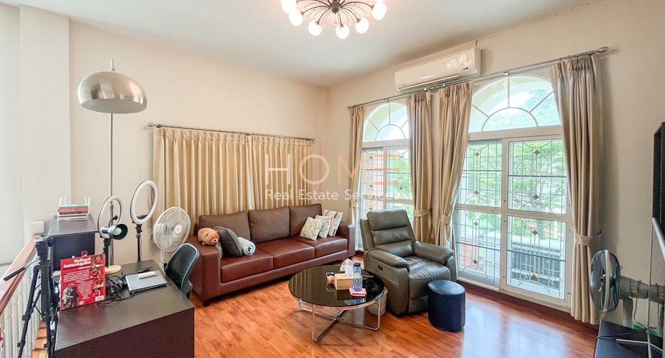For sale 3 bedrooms townhouse in Bueng Kum, Bangkok