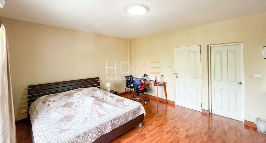 For sale 3 bedrooms townhouse in Bueng Kum, Bangkok