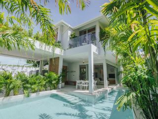 For rent 4 bedrooms villa in Mueang Phuket, Phuket