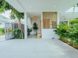 For rent 4 bedrooms villa in Mueang Phuket, Phuket