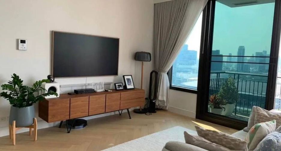 For rent and for sale 3 bedrooms condo in Khlong Toei, Bangkok