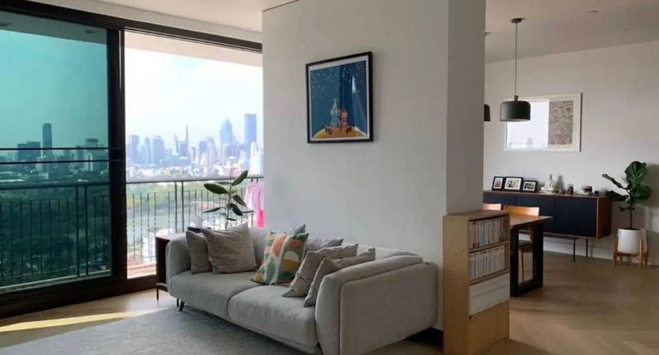 For rent and for sale 3 bedrooms condo in Khlong Toei, Bangkok
