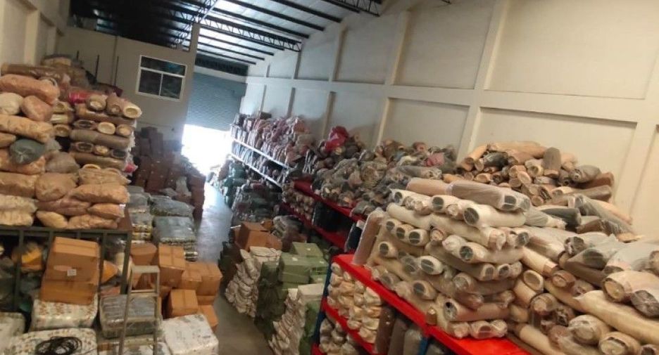 Almacén en venta en Mueang Samut Prakan, Samut Prakan